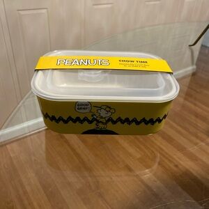 Peanuts Charlie Brown & Gang CHOW TIME 32 oz Stoneware Bento Box Pressure Lid